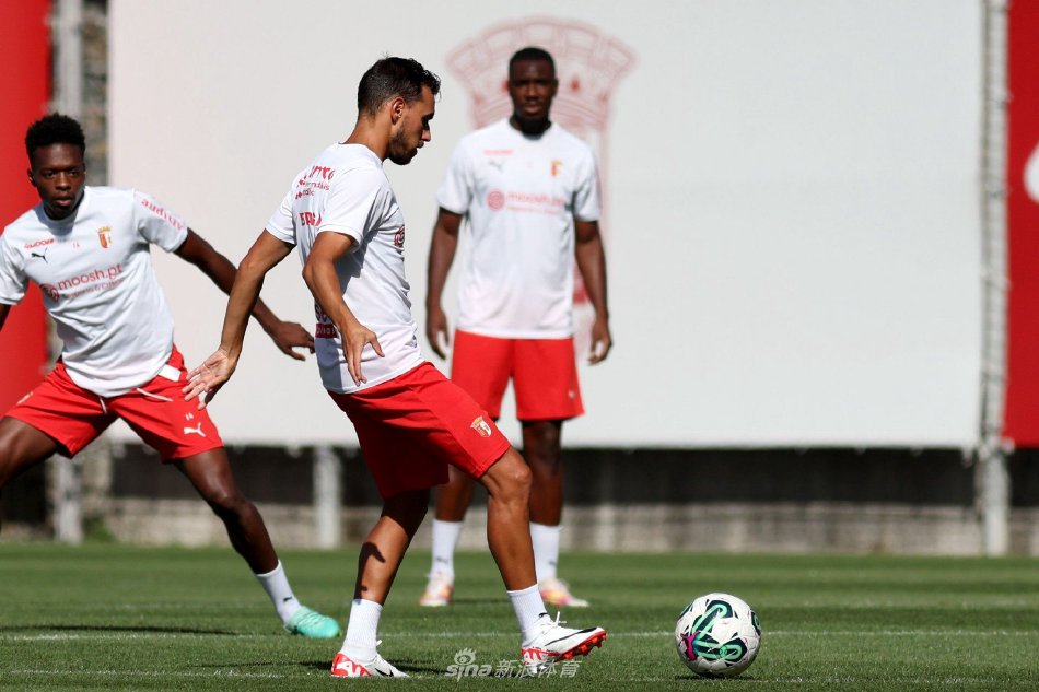 大的压力 大的压力